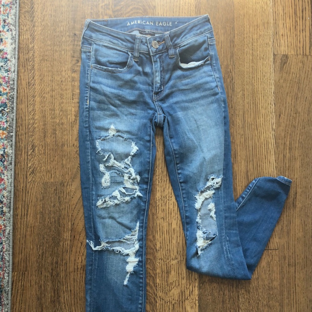 american eagle ripped jeans